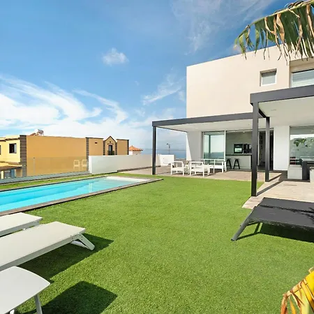 Tulio Homme 2 Villa *
