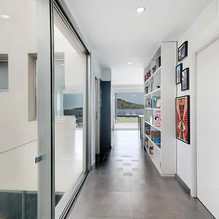 Tulio Homme 2 Villa